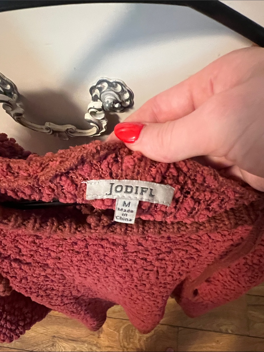 Sweater! - Picture 4 of 4